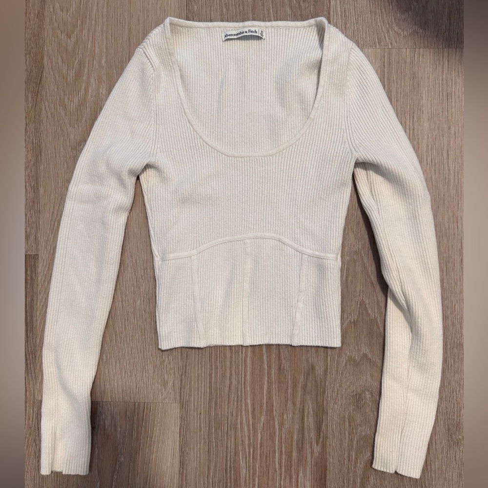 Abercrombie cropped sweater top
